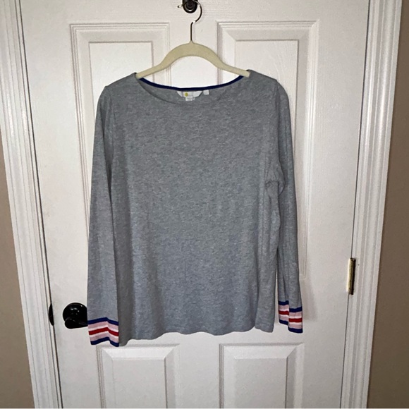 Boden Gray Tee w/ Striped Sleeve Detail✨ - Picture 4 of 5